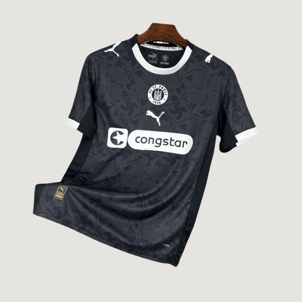 FC St. Pauli – Maillot Domicile 25/26 – Noir & Blanc